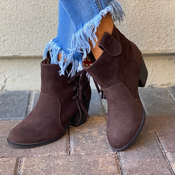 Texas Brown Side Fringe Western Chic Ankle Boots - Picture 9 of 12